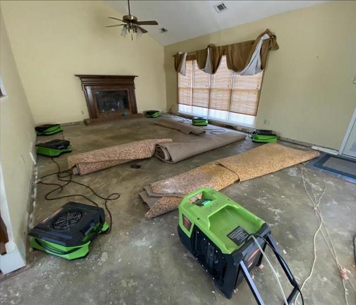 SERVPRO equipment drying out a room 